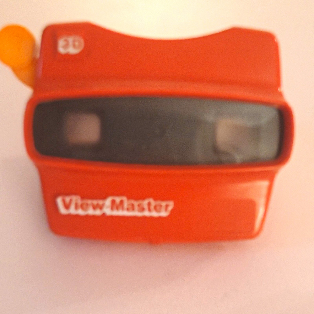 View-Master 3D Viewer Red/Orange Plastic Vintage 1980 Ages 3-7 (3-5)